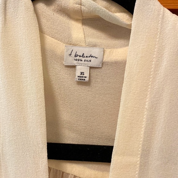 NWOT Aritzia 🐝 3 for $35 Babaton off-white Blouse 100% silk - Picture 2 of 6